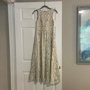 Japna Cream Floral Midi Dress